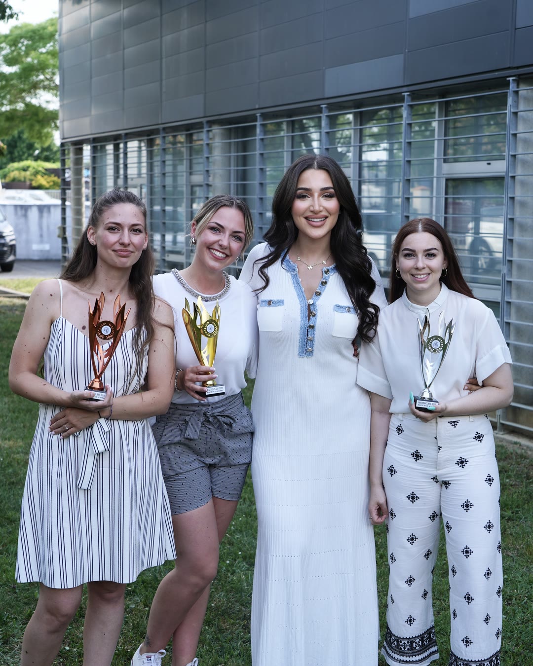 Élèves de l'Academy primées en concours