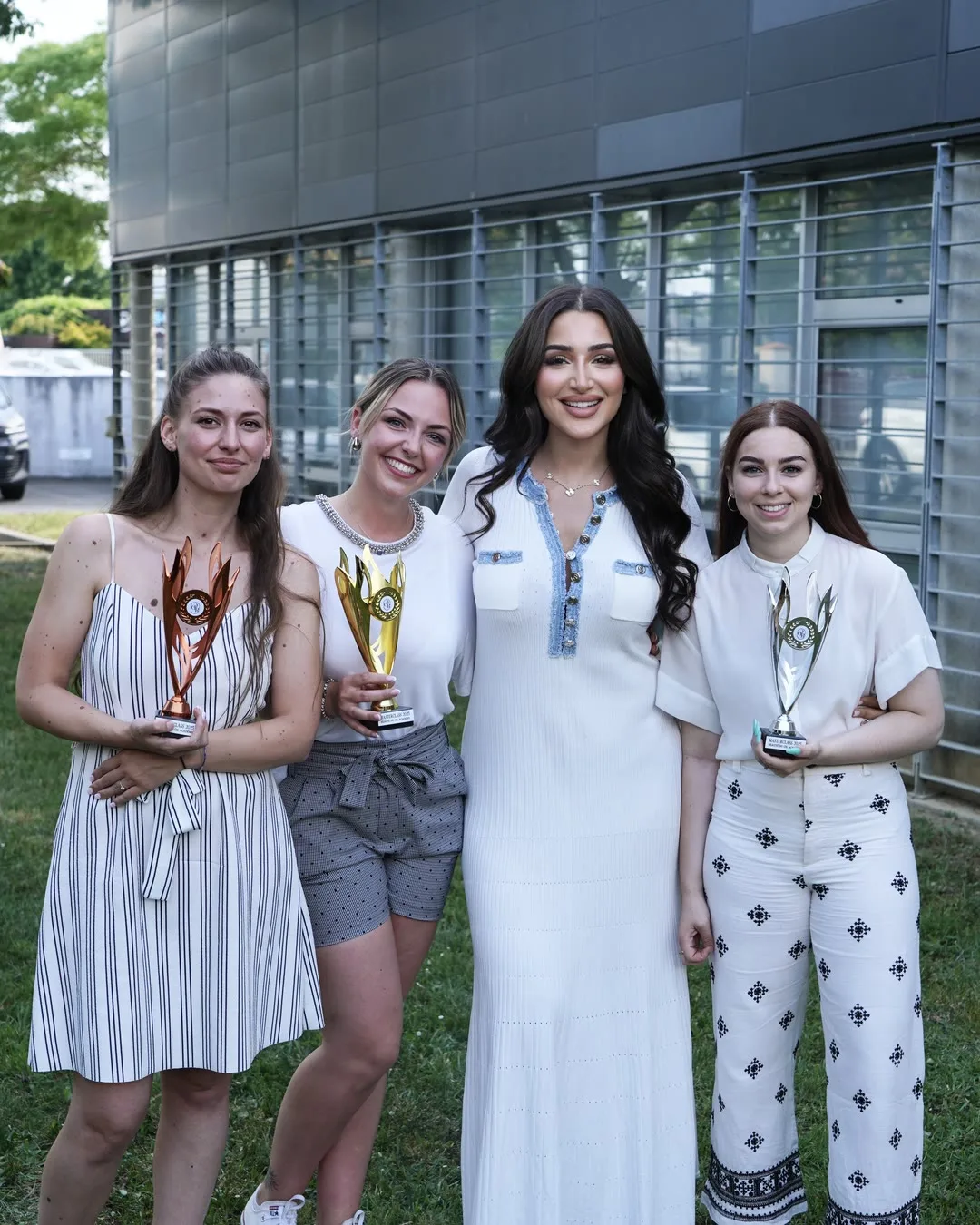 Élèves de l'Academy primées en concours
